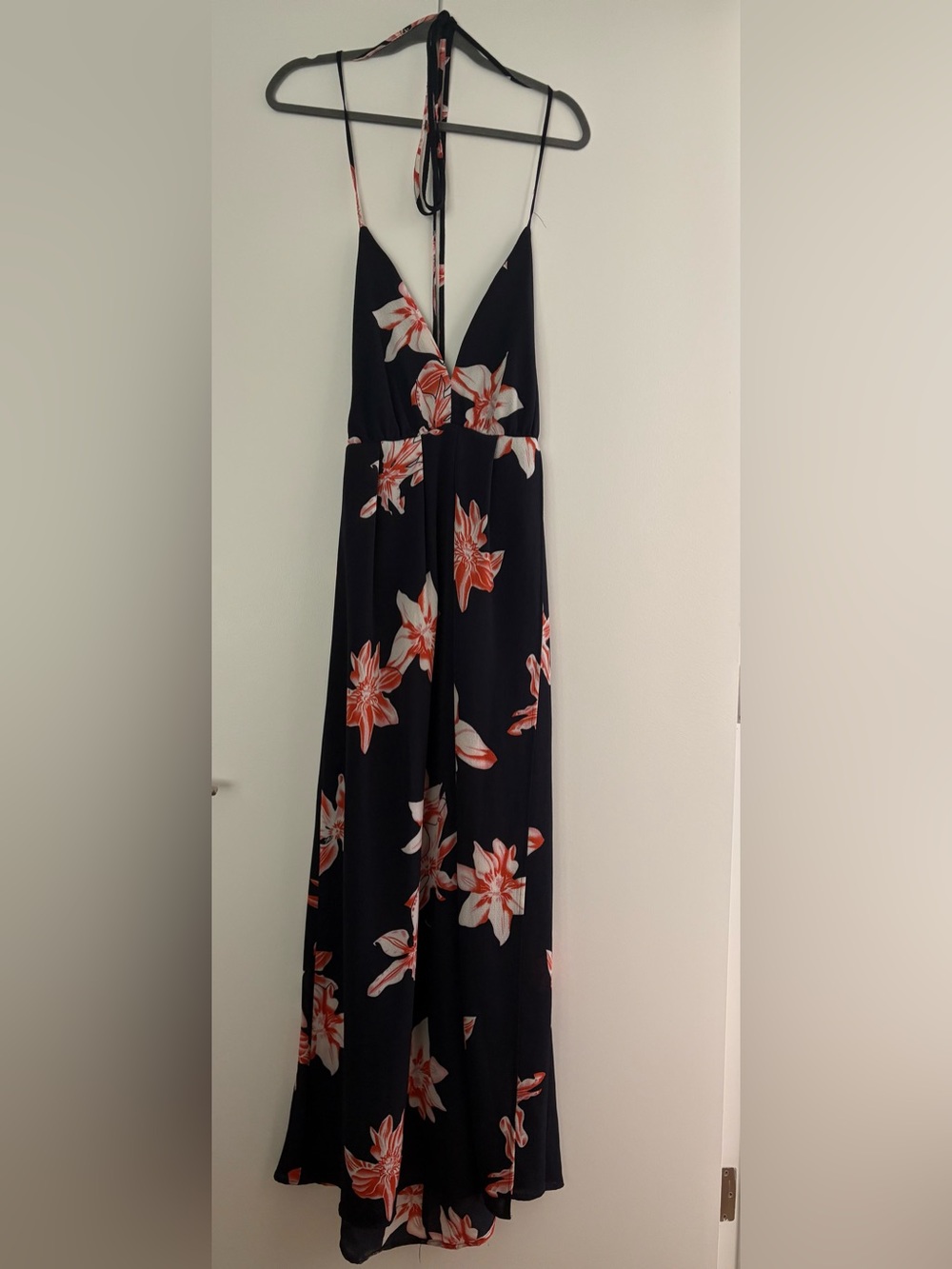 Simplee - Navy Floral Halter Maxi Dress